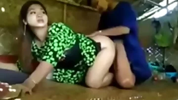 INDIAN GIRL FUCKING BOYFRIEND IN A HUT