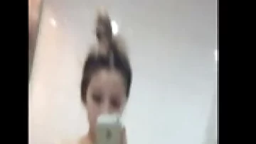 Japanese young bitch amateur on webcam - More on Random-porn.com