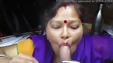Aunty best sucking cock