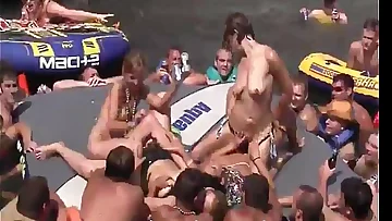 YouPorn - Random Peeps Eating Out Party Girls in Public