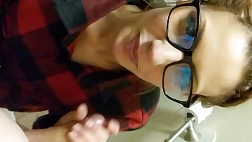 Big white cock Dick Jonas getting head from hotel thot