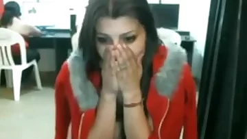 Indian Girl Gets Naked In Internet Cafe