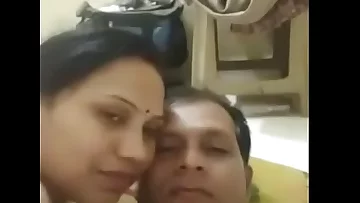 desi indian couple romance wife give a nice blowjob