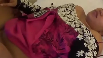 Sunita Ki Chudai Din Me Hi