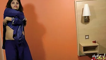 sexy indian babe rupali bhabhi boobs exposed