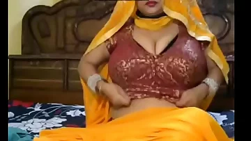Busty Indian BBW Woman Webcam
