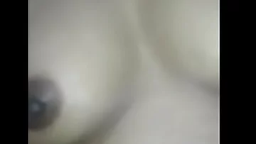 Bangladeshi girl show her pussy