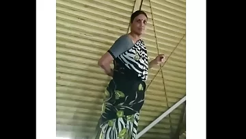 Timepass with sexy neighbour aunty