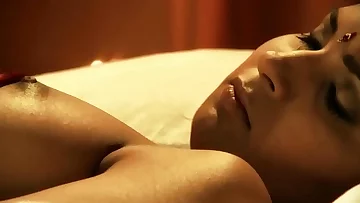 Beautiful Indian Babe Shows Off