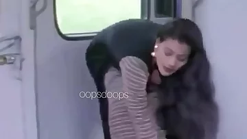 Kajol bending showing np slp