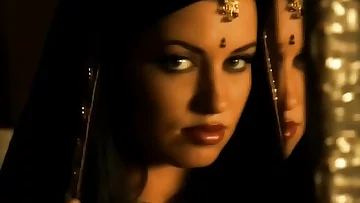 Sexy Brunette Gets Naked Now