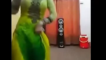 Sexy dance on bollywood song