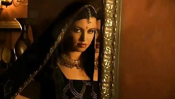 Exotic Brunette Beauty In Exile