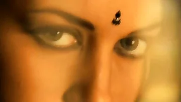 Bollywood Dancing In The Nude