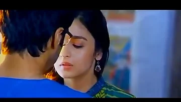 Alia Bhatt All 3 Kissing Scenes   Bikini Scene!--JuicyAds v2.0-- iframe borde