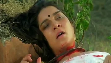 Anita Ayub in Hindi Movie Gangster