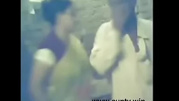 Indian item aunty fucked by customer