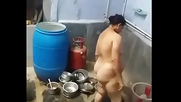 SPYCAM OF DESI BUBBLY AUNTY