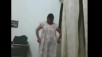 1~ Chubby desi girl selfshot nude clip