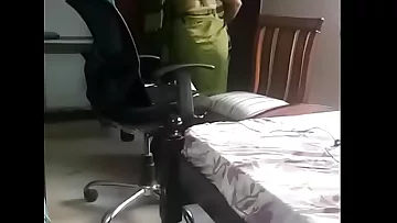 Desi Andhra big ass maid seductive