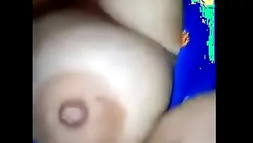 Big boons aunty in saree