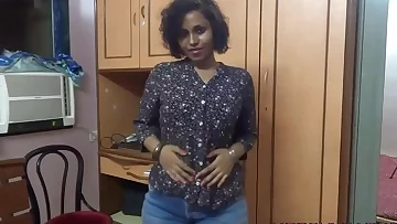Big Ass Mumbai College Girl Spanking Herself Fucking Her Tight Desi Pussy