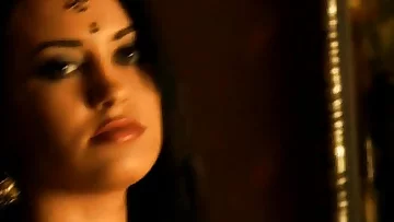 Beautiful Lady Bollywood Dancing