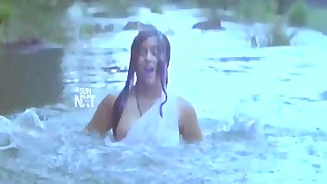 Actress Yamuna nipple slip