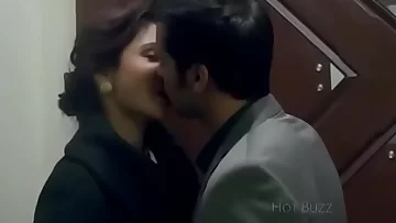 anushka sharma hot kissing scenes from movies