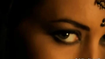 Romantic brunette babe Is Sexy