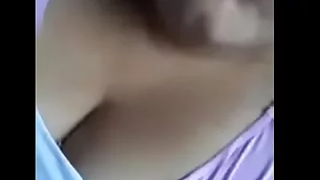 girl online show boobs