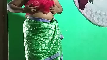 desi  indian horny tamil telugu kannada malayalam hindi vanitha showing big boobs and shaved pussy  press hard boobs press nip rubbing pussy masturbation using green candle