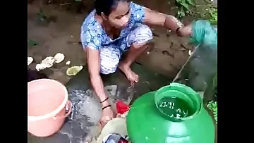 Indian Aunty Hot Show