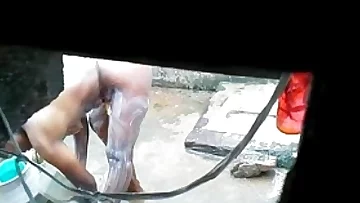 Tamil Aunty Bathing Hidden Cam - 20150611 083239