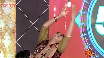 Aunty Huge Navel and gigantic ass press...hot tamil aunty game