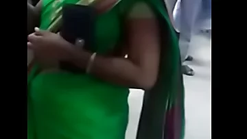 Tamil Hot aunty boobs neval