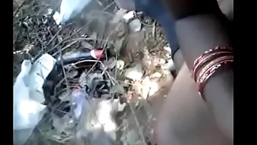 &lbrack;https-video&period;rajwap&period;pro&rsqb; desi village girl outdoor sex with lover for first time