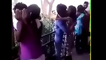 BANGLADESHI KISS CONTEST