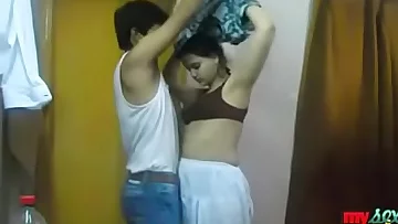 Indian young girl sex with her boyfriend