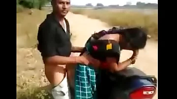 Desi Bhabhi Giving Blowjob & Fucked Doggy on Bike