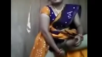 Bhabhi inserting cucumber in pussy