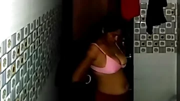 Bangladeshi Maid aunty Big Boobs Bathing Spy Video by house owner Son