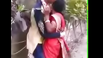 Boyfriend Girlfriend kissing