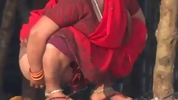 Desi Aunties Pissing In Open