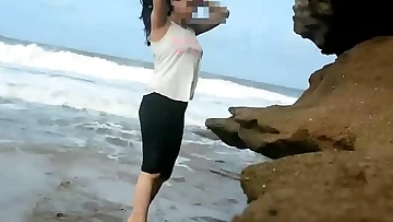 Farhana R real life desi couple fucking at beach