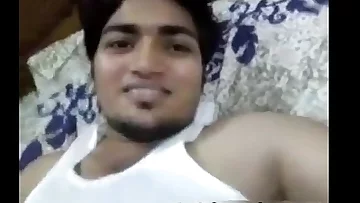 Desi indian girlfriend gives deep blowjob to boyfriend