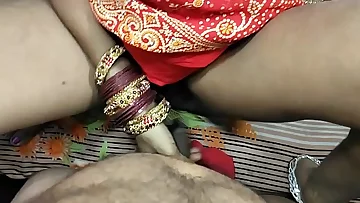 Desi Anita ki chudai in Red saree with Desi video