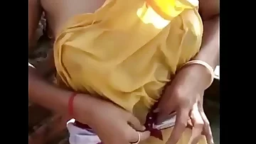 Desi bhabhi bathing video