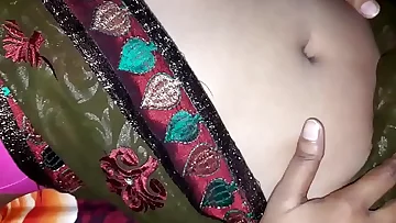 Desi young wife's first kiss