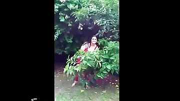 Indian Desi Nympho HotWife I met on Bbwlists.com to cum